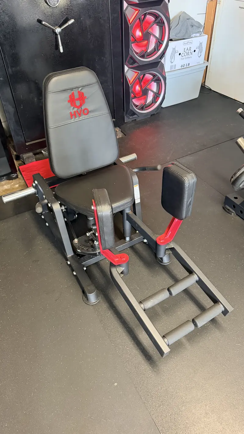 Hip abductor machine